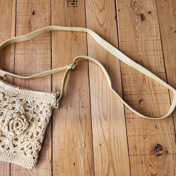 🌻cream crochet crossbody bag purse - Picture 5 of 7
